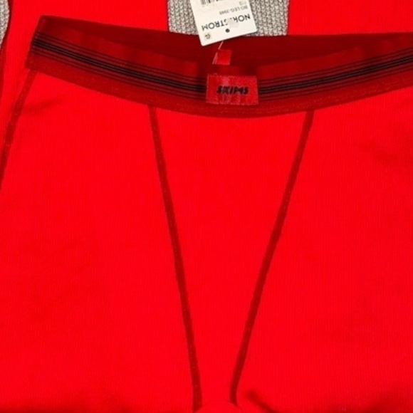 SKIMS Red Leggings - Picture 7 of 7